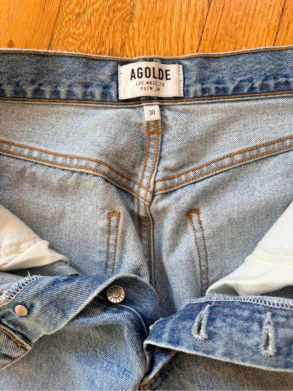 Agolde Riley Crop Jeans - Picture 4 of 8